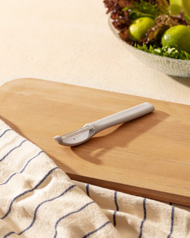 Cardia Side Peeler - Ergonomic Vegetable Peeler
