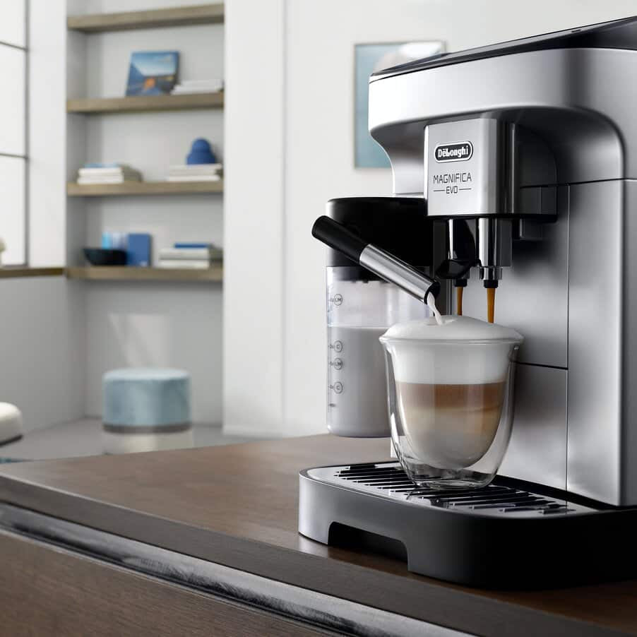 آلة إسبريسو أوتوماتيكية Magnifica Evo آلة إسبريسو أوتوماتيكية Magnifica Evo
