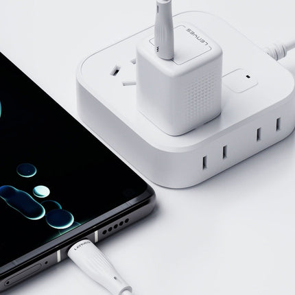 Lenyes LCH025 18W Fast Wall Charger - Single USB Port - Quick Charge Support - Smart Chip Protection - Fireproof Material - White