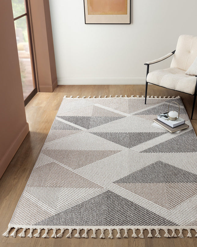 Grelot Fringed Gray Rug with Elegant Pattern