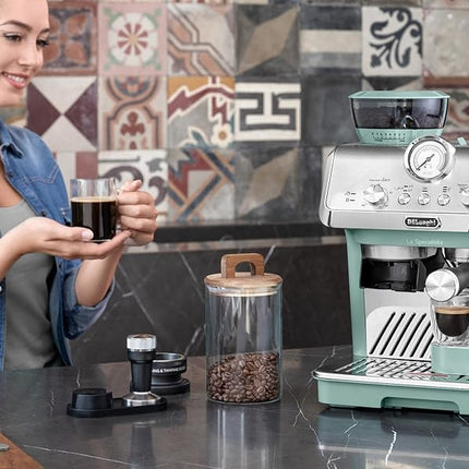 10.12.24.0024DelonghiDe'Longhi La Specialista Arte EC9155.GR, Barista Pump Espresso Machine, Bean to Cup Coffee and Cappuccino Maker, 8 Grinding Settings, MyLatte Art Frothing Wand, 1550W, Green