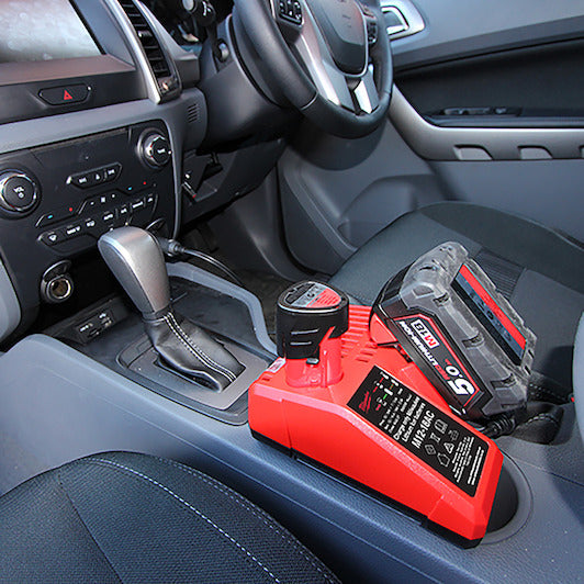 Milwaukee M12™-M18™ Car Charger Milwaukee M12™-M18™ Car Charger
