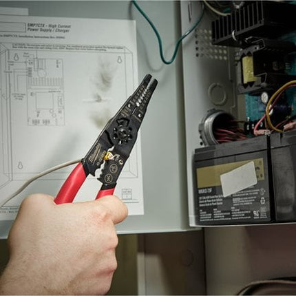 زرادية تجريد أسلاك وكبس ميلواكي (Milwaukee) متعددة الأغراض - 7 في 1