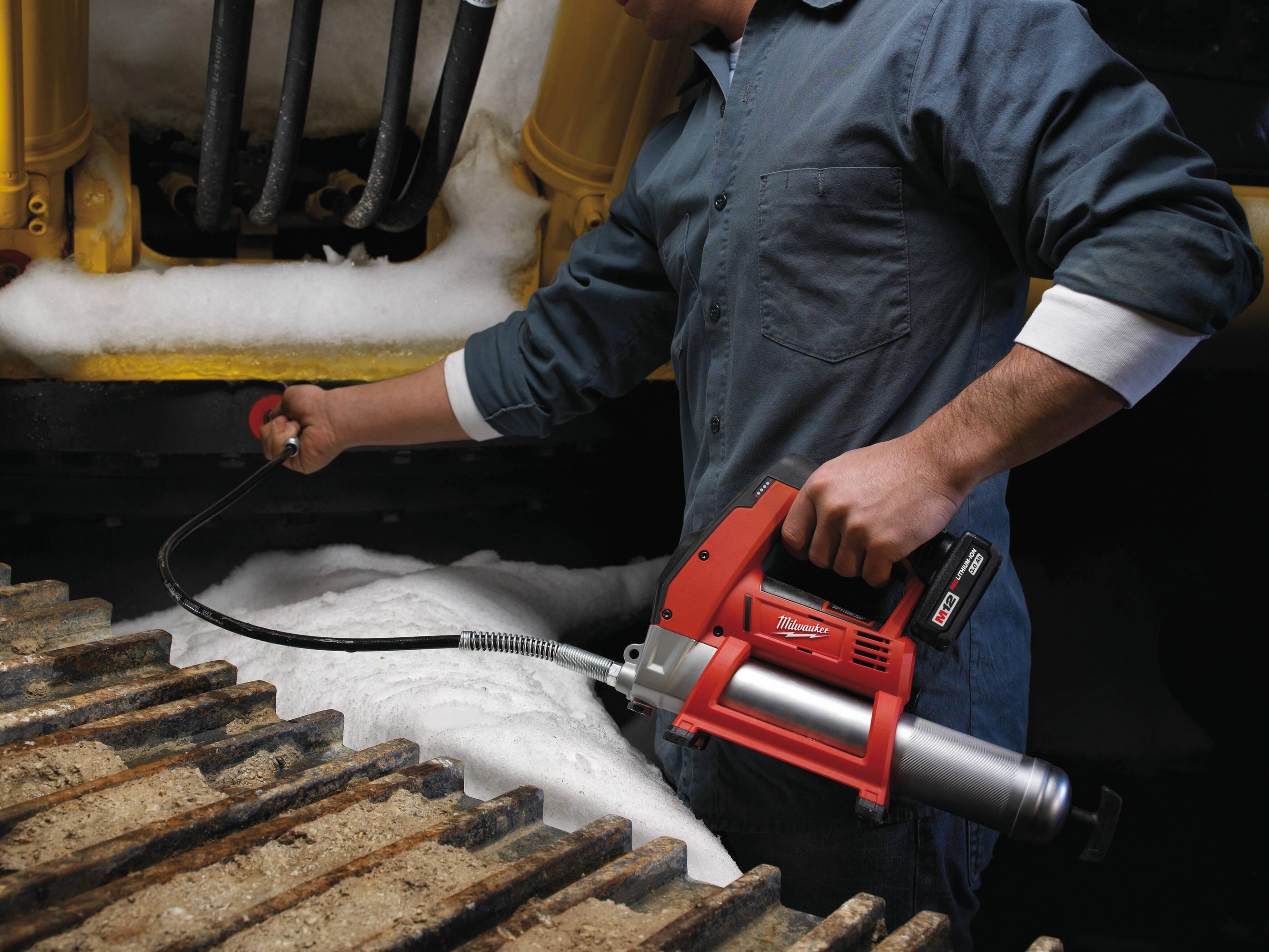Milwaukee M18™ 18V Cordless Grease Gun Milwaukee M18™ 18V Cordless Grease Gun