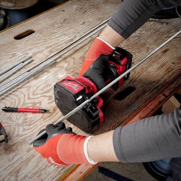 Milwaukee M18™ Brushless Threaded Rod Cutter Milwaukee M18™ Brushless Threaded Rod Cutter