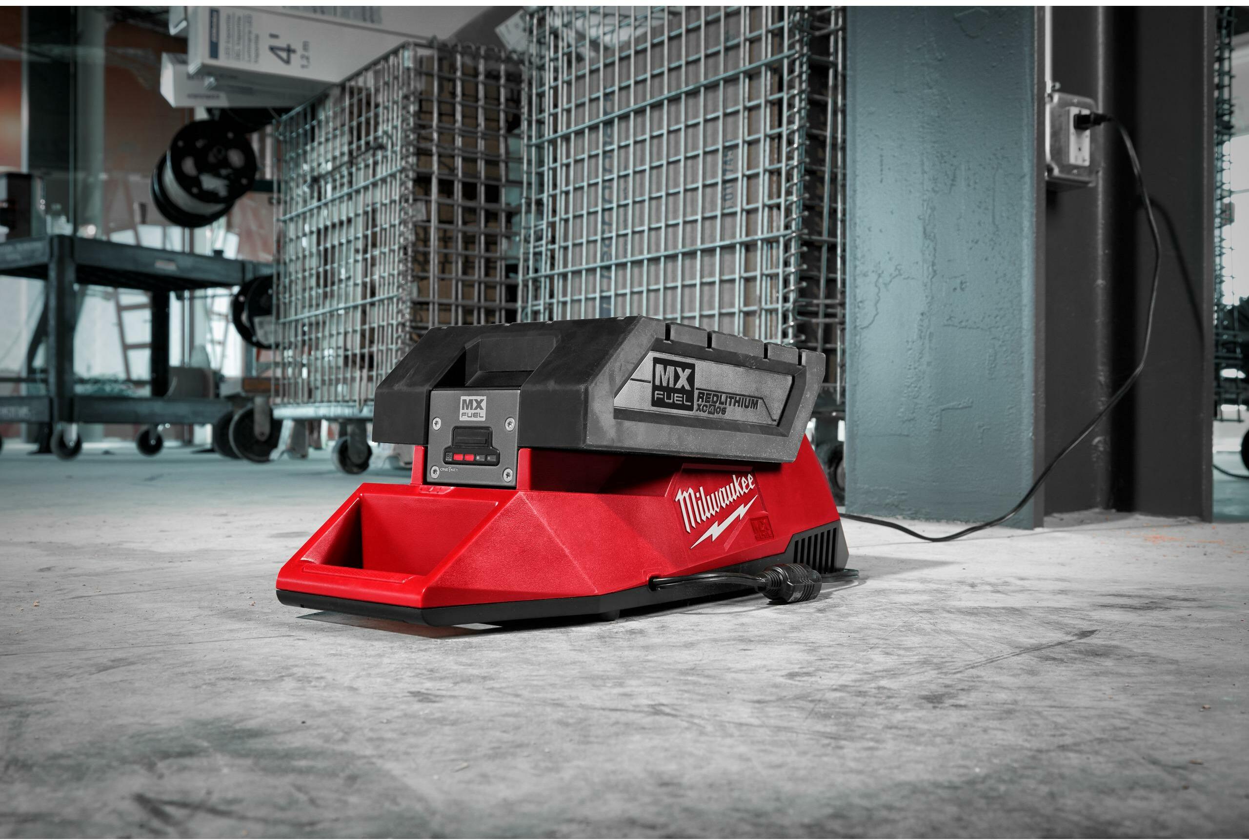 شاحن بطارية ليثيوم أيون من Milwaukee MX FUEL™ شاحن بطارية ليثيوم أيون من Milwaukee MX FUEL™