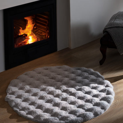 Charlotte Gray Fleece Blanket – Cloud-Soft Comfort