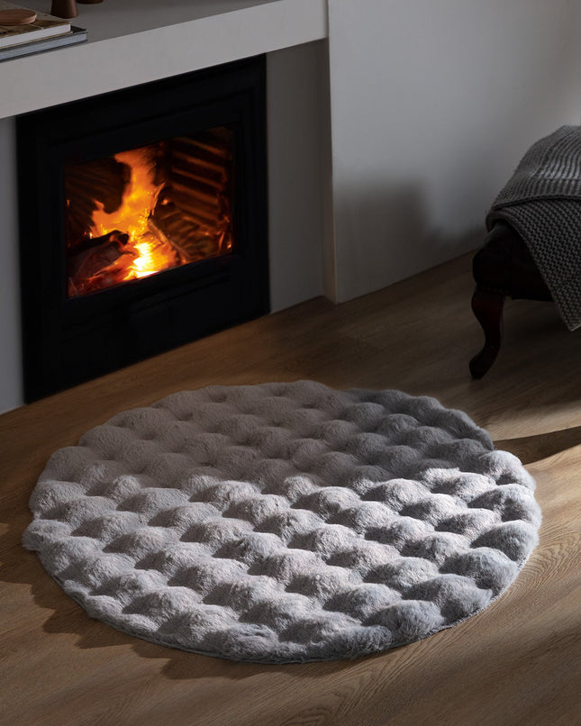Charlotte Gray Fleece Blanket – Cloud-Soft Comfort