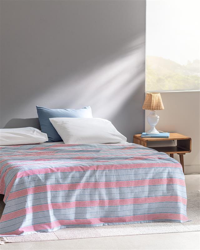 Marc Double Ecocell Printed Coverlet Blue/Red