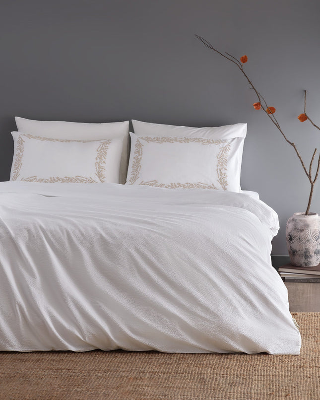 Linda Double Embroidered Seersucker Duvet Cover Set