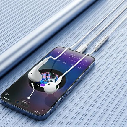 سماعة أيس فاست (Acefast L7) سلكية بمنفذ USB-C مع ميكروفون، تصميم نصف داخل الأذن (Semi-In-Ear)، تحكم ذكي وصوت ديجيتال نقي - أبيض