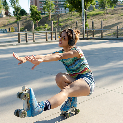 سماعات JBL Tune 530BT لاسلكية فوق الأذن — بطارية طويلة وصوت Pure Bass