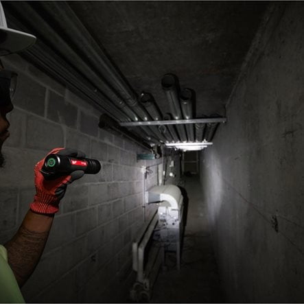 Milwaukee L4 FL2000 USB Rechargeable Flashlight 2000 Lumens