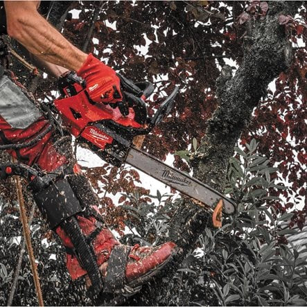 Milwaukee M18 FUEL Top Handle Chainsaw with 35 cm Bar Milwaukee M18 FUEL Top Handle Chainsaw with 35 cm Bar