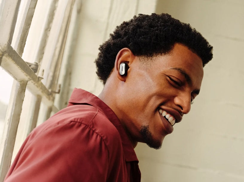 سماعات بوز (Bose) كوايت كومفورت الترا اللاسلكية - تجربة صوتية غامرة مع تقنية إلغاء الضجيج الأفضل عالمياً سماعات بوز (Bose) كوايت كومفورت الترا اللاسلكية - تجربة صوتية غامرة مع تقنية إلغاء الضجيج الأفضل عالمياً