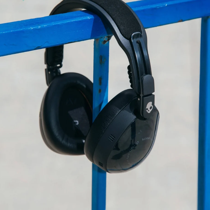 سماعة Skullcandy Aviator 900 ANC اللاسلكية فوق الأذن - عزل ضوضاء نشط رقمي، بطارية تدوم 24 ساعة، وتصميم مريح فاخر