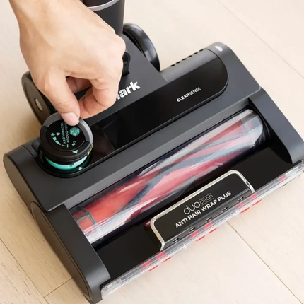 مكنسة Shark Stratos اللاسلكية IZ400UKT - تقنية الذكاء الاصطناعي Clean Sense IQ، منع تشابك الشعر المطور، وتقنية مكافحة الروائح