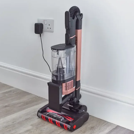 مكنسة Shark Stratos اللاسلكية IZ400UKT - تقنية الذكاء الاصطناعي Clean Sense IQ، منع تشابك الشعر المطور، وتقنية مكافحة الروائح