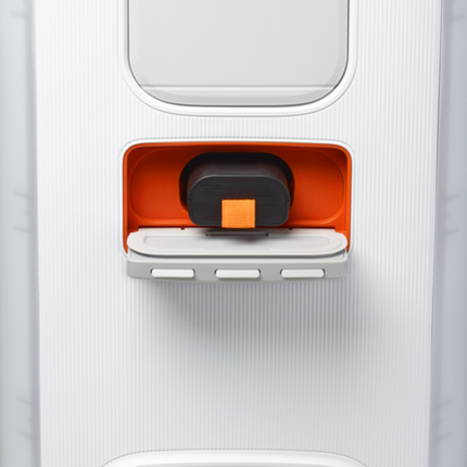 سبيكر الحفلات المتنقل JBL PartyBox Club 120 - قوة 160 واط، تقنية تعزيز الصوت بالذكاء الاصطناعي، عرض ضوئي ديناميكي، ومقاوم لرزاذ الماء