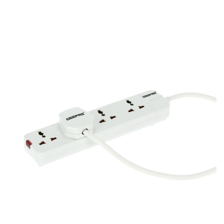 وصلة كهرباء Geepas GES58012 بـ 4 مخارج - سلك متين بطول 3 أمتار، مفتاح تشغيل رئيسي بمؤشر LED، وحماية للأطفال