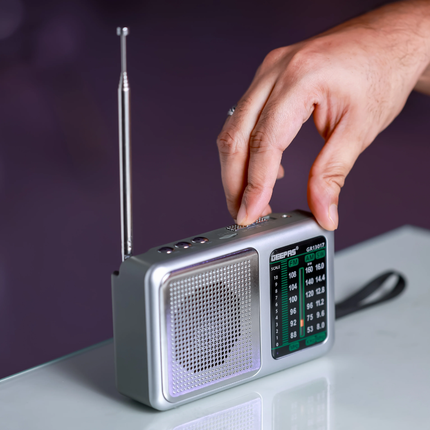 راديو جيباس كلاسيكي قابل لإعادة الشحن - 3 موجات AM/FM/SW، تقنية البلوتوث، تشغيل USB/TF وتصميم ريترو فاخر