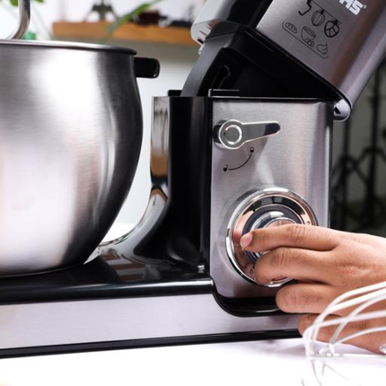 Geepas Giant Professional Kitchen Machine - 2000W Power, Massive 10L Stainless Steel Bowl, 6 Speeds with Full Metal Attachments