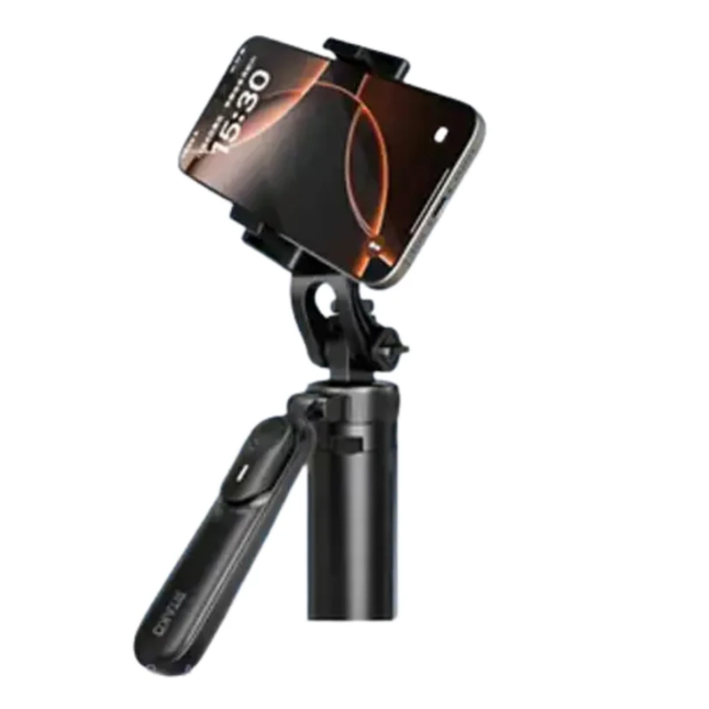 عصا سيلفي وترايبود رتاكو (Rtako) موديل M17 Pro - ارتفاع 1.7 متر، تصميم فائق المحمولية، جهاز تحكم عن بعد بلوتوث، ومقبض توازن احترافي