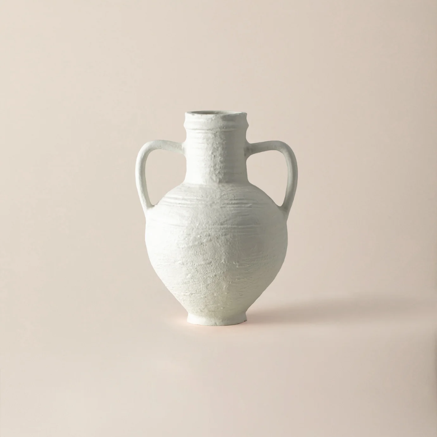 مزهرية لوميير زجاجية فاخرة من مادام كوكو (Madame Coco Lumiere Glass Vase) لتزيين الطاولات والديكورات الداخلية - مقاس 26 سم