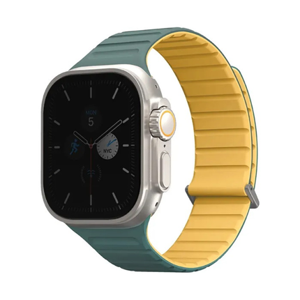 Uniq Revix Evo Reversible Magnetic Strap for Apple Watch 49mm 45mm 44mm 42mm Premium Dual-Color Soft Silicone Band