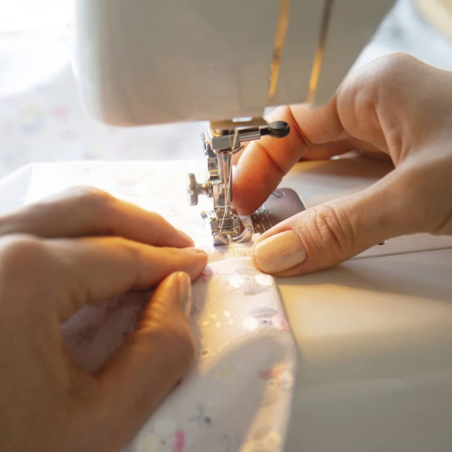 Ufesa SW3003 Performance Sewing Machine - 30 Built-in Stitches, Digital Control, 4-Step Automatic Buttonhole & Precision LED Light Ufesa SW3003 Performance Sewing Machine - 30 Built-in Stitches, Digital Control, 4-Step Automatic Buttonhole & Precision LED Light