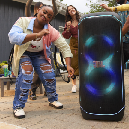 سبيكر الحفلات العملاق JBL PartyBox Ultimate - قوة جبارة 1100 واط، دعم تقنية Dolby Atmos®، اتصال Wi-Fi وBluetooth، وعرض ضوئي خيالي