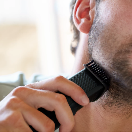 Philips Beardtrimmer Series 3000 - Lift & Trim System, 20 Length Settings (0.5-10mm), 45 min Cordless Use - BT3208/13