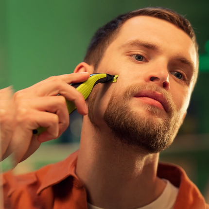 Philips OneBlade Face - Shave, Trim, and Edge, 5-in-1 Comb, Wet & Dry Use - QP2724/20