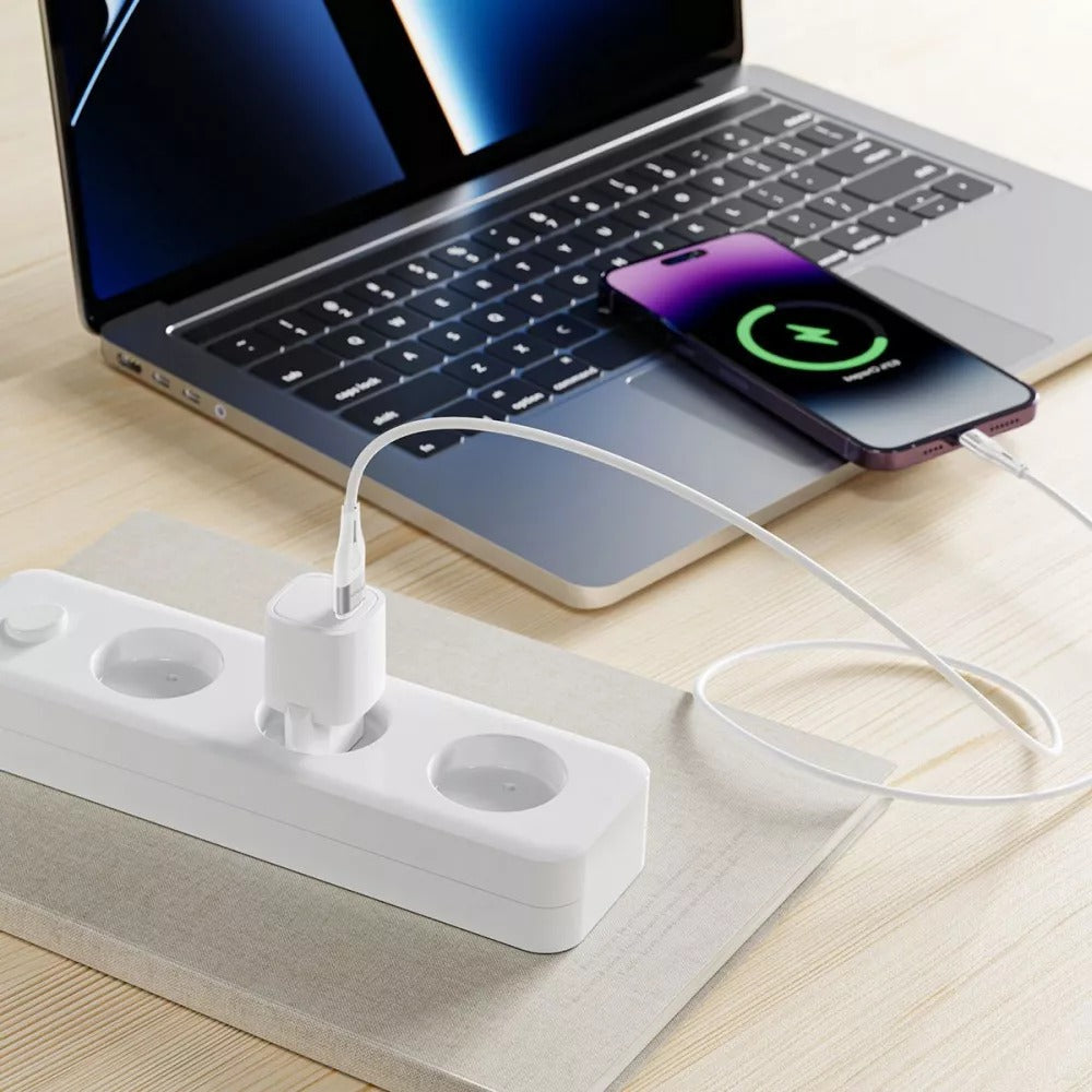 شاحن Proove Silicone Power بقوة 20 واط + كابل من Type-C إلى Lightning شاحن Proove Silicone Power بقوة 20 واط + كابل من Type-C إلى Lightning