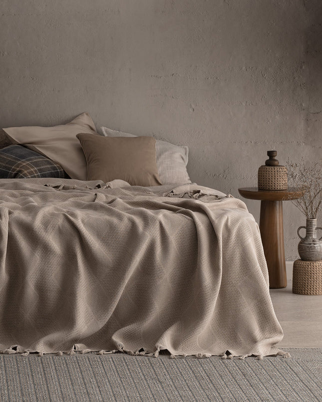 Madame Coco Basile Double Bedspread Beige