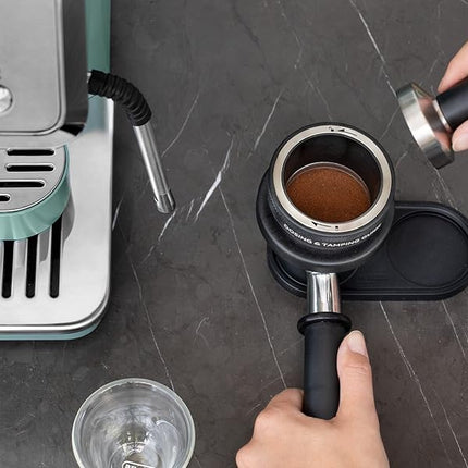 10.12.24.0024DelonghiDe'Longhi La Specialista Arte EC9155.GR, Barista Pump Espresso Machine, Bean to Cup Coffee and Cappuccino Maker, 8 Grinding Settings, MyLatte Art Frothing Wand, 1550W, Green