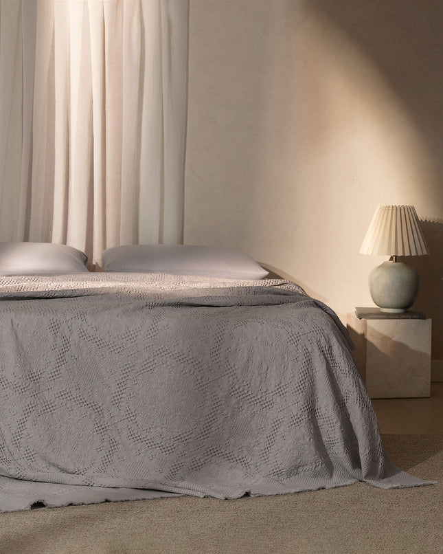 Carla Double Bedspread in Beige – Elegant Texture