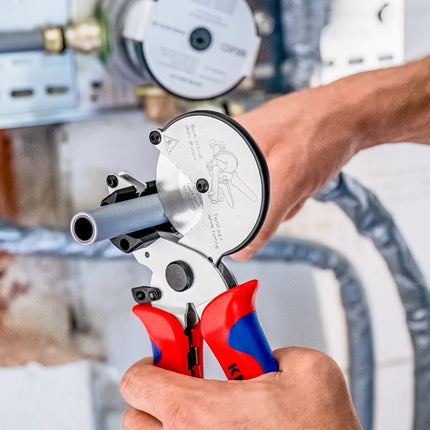 Knipex Pipe Cutter for Composite and Plastic Pipes 210mm | 90 25 25
