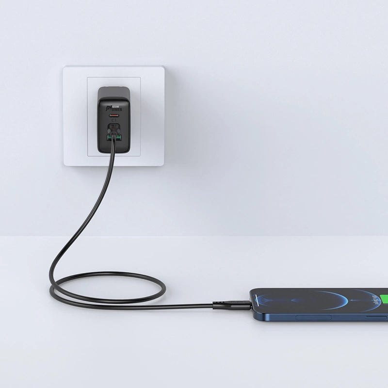 كابل شحن سريع أيس فاست (Acefast C3-01) معتمد من أبل (MFi) من USB-C إلى Lightning، بقوة 30 واط، مصنوع من سبائك الزنك والنايلون المجدول بطول 1.2 متر - متوفر باللونين الأبيض والأسود