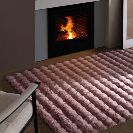 Darcio Post in Powder – Soft-Textured Accent Piece